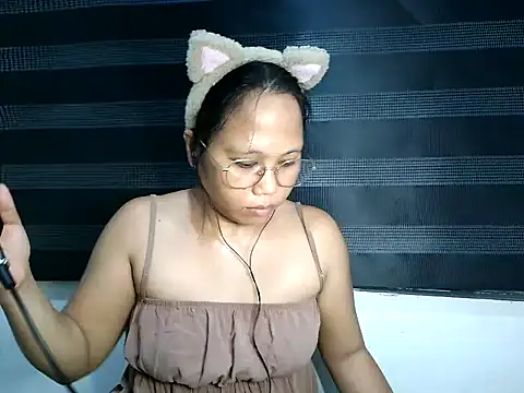 SpankyMyAss69 online show from April 15, 3:56 pm