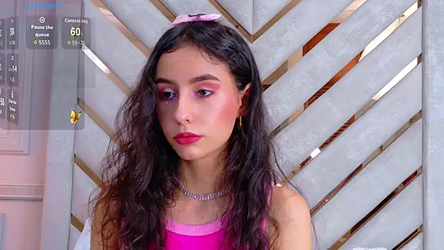 Sarah-Grace online show from September 13, 3:25 am