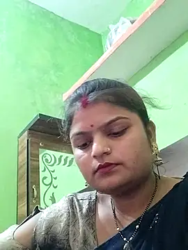 Hot mirchjii online show from March 7, 8:43 am