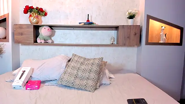 Emilly Beaumont online show from November 26, 1:56 pm