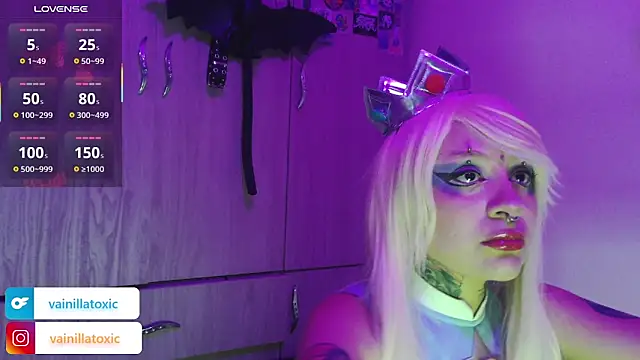 vainilla doll online show from February 28, 2:00 am