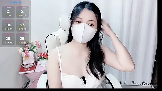 phuongnhi  online show from April 18, 3:53 am