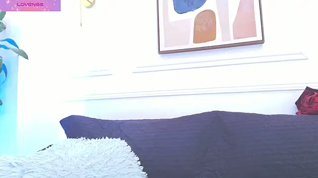 Daisy Price online show from December 16, 11:27 am