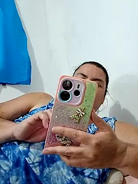 yaneth  online show from November 18, 9:38 pm