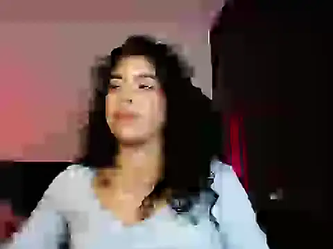 Snapshot of violetwitch05 chatting on September 14, 4:32 am violetwitch05 online show from September 14, 4:32 am