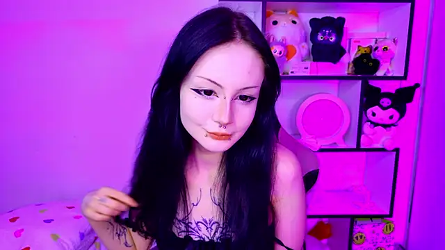 MiaScarlettt online show from December 3, 7:05 pm