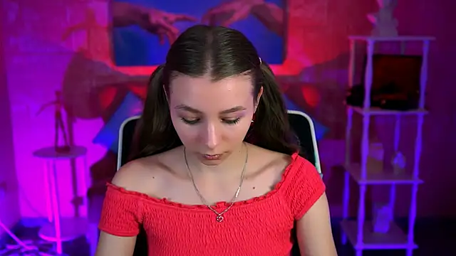 JulieDaniel online show from October 4, 8:20 am