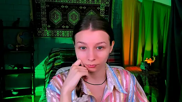 JulieDaniel online show from November 18, 4:24 am