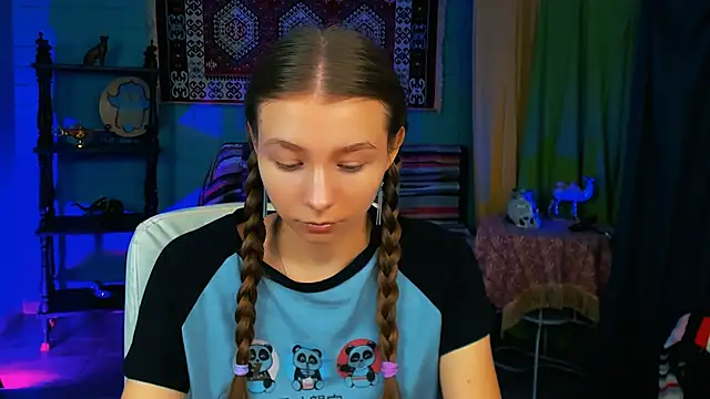 JulieDaniel online show from September 15, 4:10 am