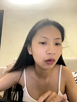 Snapshot of Lil-Gi chatting on October 21, 3:49 pm Lil-Gi online show from October 21, 3:49 pm