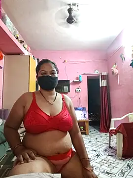 biggbobbsgirl online show from April 13, 2:46 am