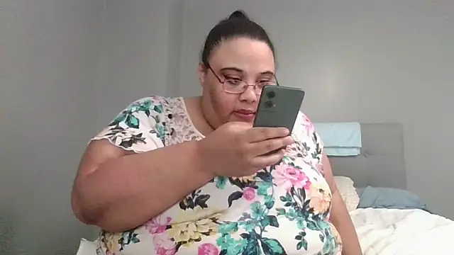 SexyBBW10790 online show from March 3, 3:18 pm