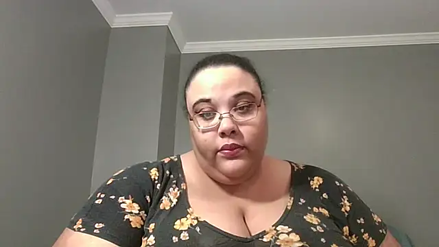 SexyBBW10790 online show from March 18, 12:10 pm