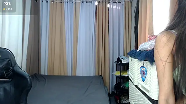 kourtneyluv  online show from March 21, 5:12 am