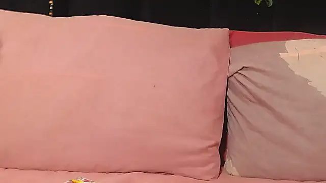 AmazingDarkDoll online show from November 20, 6:31 pm