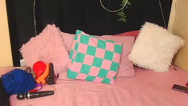 AmazingDarkDoll online show from November 7, 4:07 am