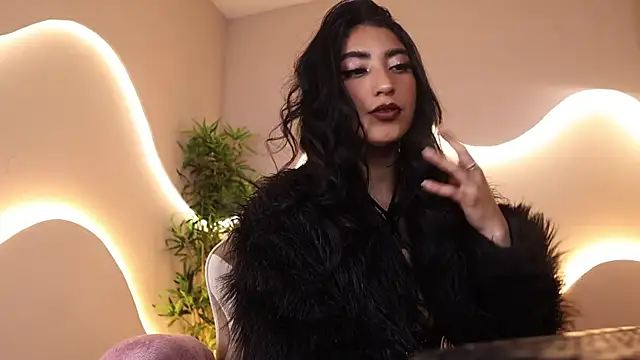 Emma and Issac online show from October 16, 6:38 am