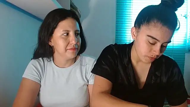 Arieeel 09 online show from April 19, 4:07 pm