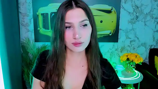 Mollyinyourmind online show from April 16, 9:14 pm