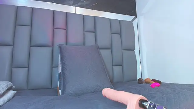 Roxana gomez online show from October 2, 3:33 am