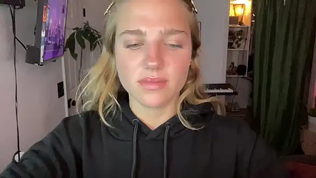 sweetceeme online show from October 20, 3:20 am