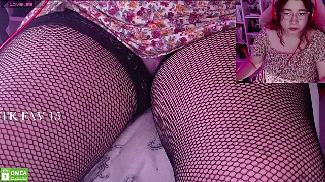 Pink girl0n online show from November 28, 6:16 am