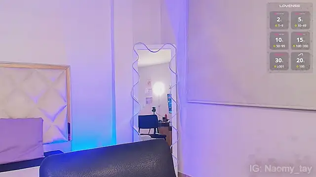 Naomy tay1 online show from October 30, 3:20 am