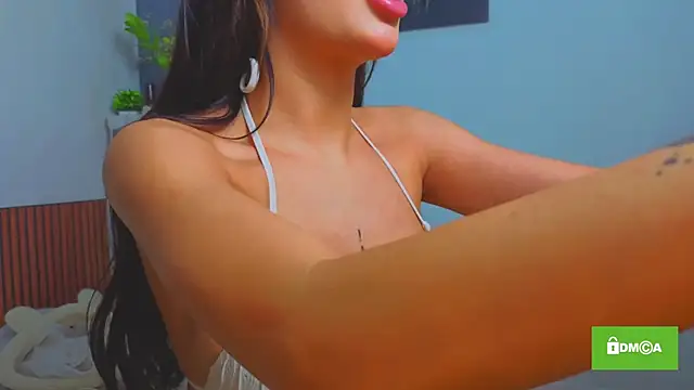 Snapshot of Katrinafoxxx chatting on October 20, 4:10 pm Katrinafoxxx online show from October 20, 4:10 pm