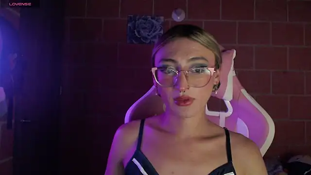 Andrea camilaaa online show from April 20, 10:46 pm