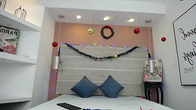 AlexandraCambell online show from December 15, 11:37 am