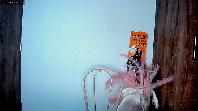 khate smith online show from November 11, 4:04 pm