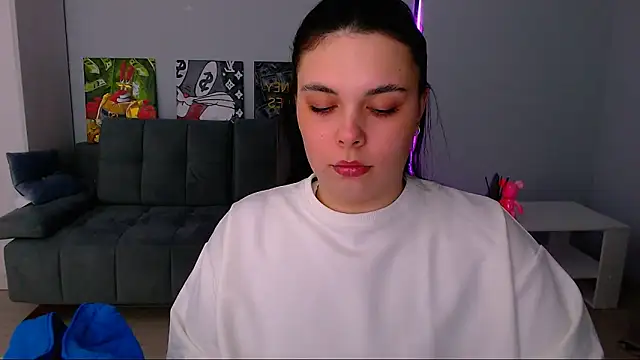 queenofthesense  online show from February 23, 3:44 pm