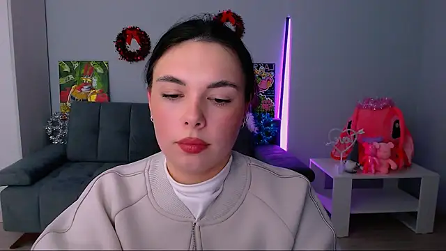 queenofthesense  online show from November 29, 4:00 pm