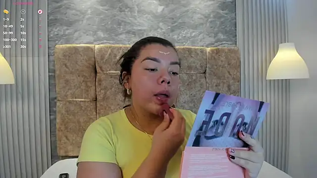 leilapons online show from November 19, 5:57 pm