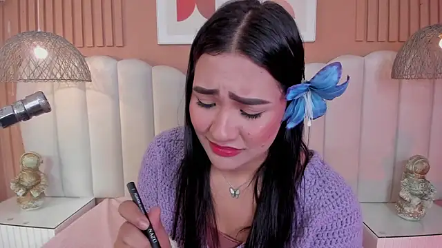 noa moon online show from April 1, 2:45 am