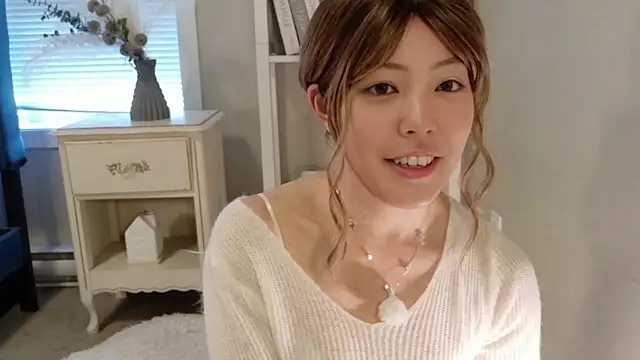 Nana with online show from March 23, 4:57 pm