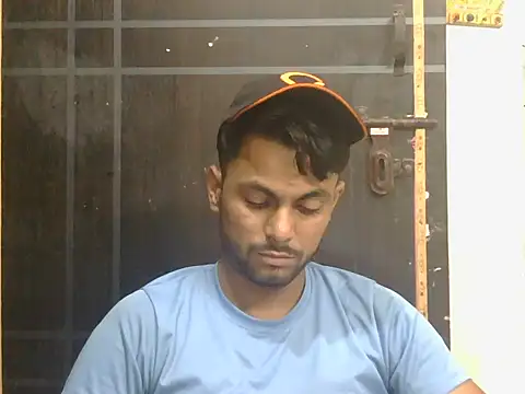 ursdreamperson online show from May 28, 6:44 am