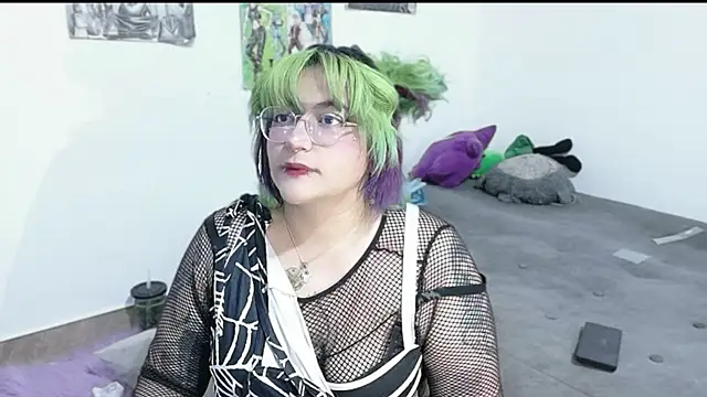 XxGreenGoodxX online show from April 19, 8:44 pm