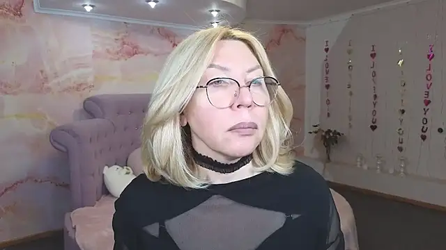 Wendy Waves online show from September 27, 10:44 am