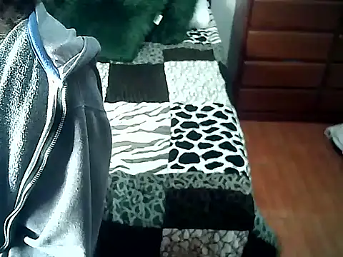 FallsForHerSmile online show from September 13, 12:51 am