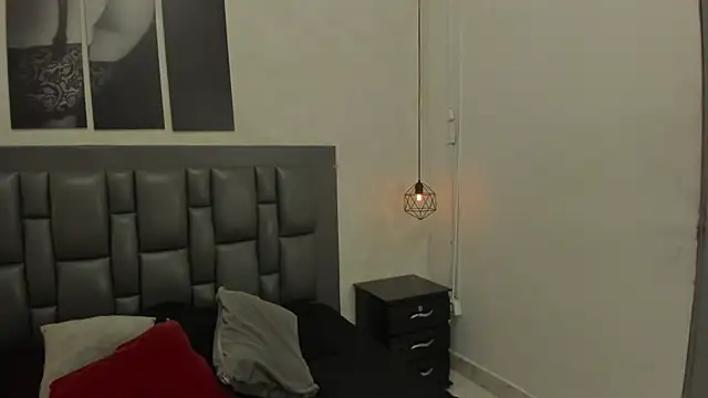 dakota roussee online show from February 9, 1:02 pm