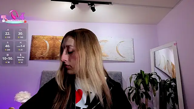 antonellastar24  online show from April 9, 8:03 pm