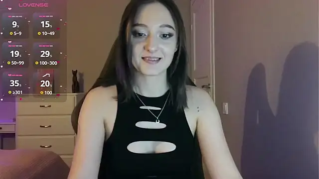 white liillyy online show from May 6, 10:25 pm
