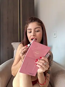 Snapshot of MarianaNinfa chatting on October 20, 6:33 pm MarianaNinfa online show from October 20, 6:33 pm