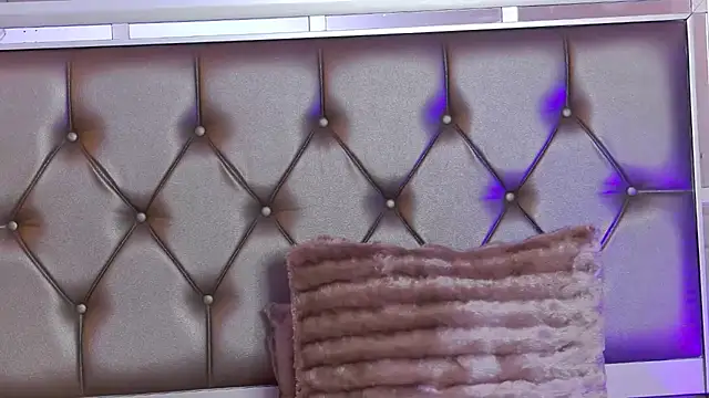 LunaHart online show from March 1, 2:28 pm