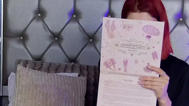 LunaHart online show from March 11, 5:44 am