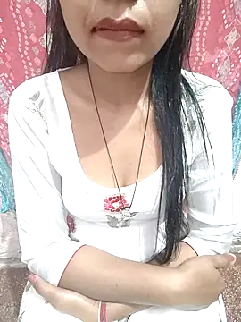 Paakhi-Singh online show from December 19, 3:26 pm