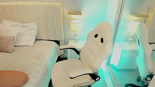 manyaa  online show from December 2, 7:49 pm