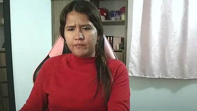 Snapshot of Oliviawatson1 chatting on October 20, 8:56 pm Oliviawatson1 online show from October 20, 8:56 pm