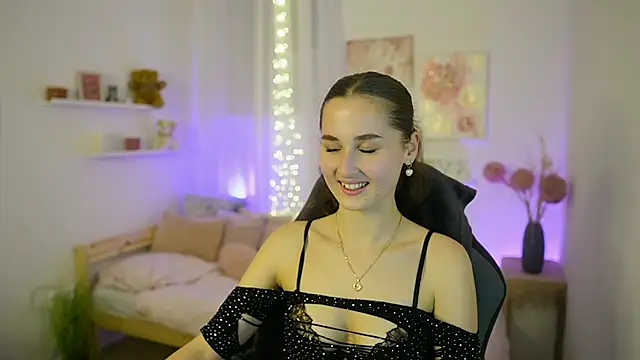 Annita Grey online show from November 4, 8:25 pm